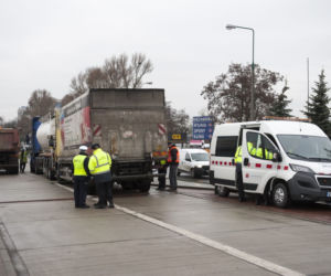Kontrole ciężarówek w Warszawie