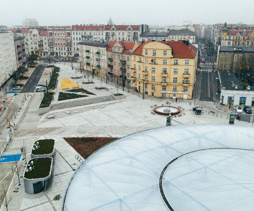 W pierwszych dniach grudnia osoby sprzedające na tymczasowym targowisku przy ul. Głogowskiej, na tyłach Zespołu Szkół Muzycznych przeniosą się na nowo wyremontowany Rynek Łazarski
