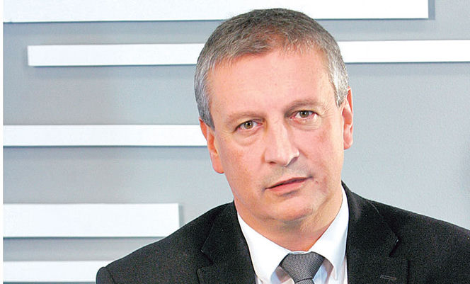Pożar bazy Starlink pod Grójcem. Dobrzyński ostrzega: „To jest na rękę Rosjanom”
