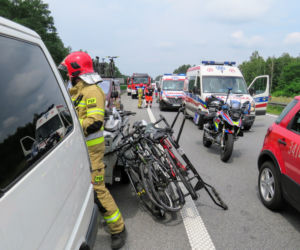 Wypadek busa z dziećmi i wojskowej ciężarówki na S3 pod Zieloną Górą! 12-latka reanimowana. Są inni ranni