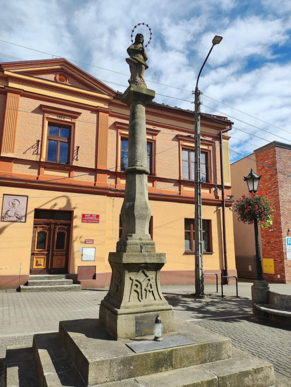 To jedno z najpiękniejszych miast w Małopolsce. Kiedyś było wsią, która należała do króla