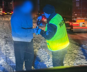 Polska sparaliżowana przez śnieg! Zamknięte drogi wojewódzkie, utrudnienia na S7 i kolei