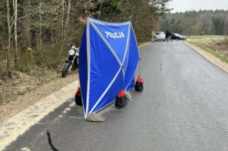 Pijany wpadł motorowerem do rowu. Zginęła 50-letnia pasażerka