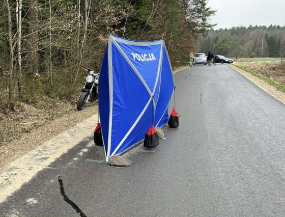Pijany wpadł motorowerem do rowu. Zginęła 50-letnia pasażerka
