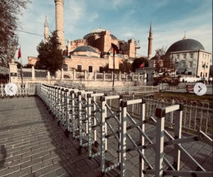 Kuba Wojewódzki z domniemaną żoną w kolejnej podróży! Nieźle sobie dogadzają