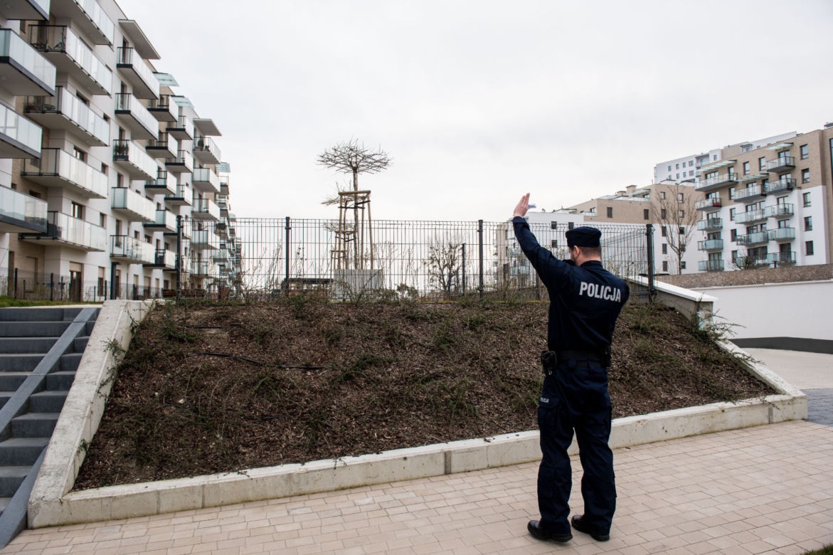 Koronawirus w Trójmieście. Tak policjanci sprawdzają czy przestrzegasz kwarantanny