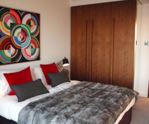 Sypialnia w nowoczesnym apartamencie