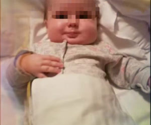 Porzuciła dziecko w sądzie bo miała go dostyć