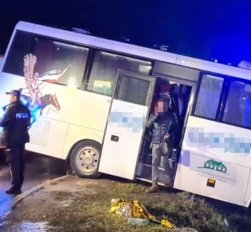Autokar z dziećmi rozbił się pod Łukowem!