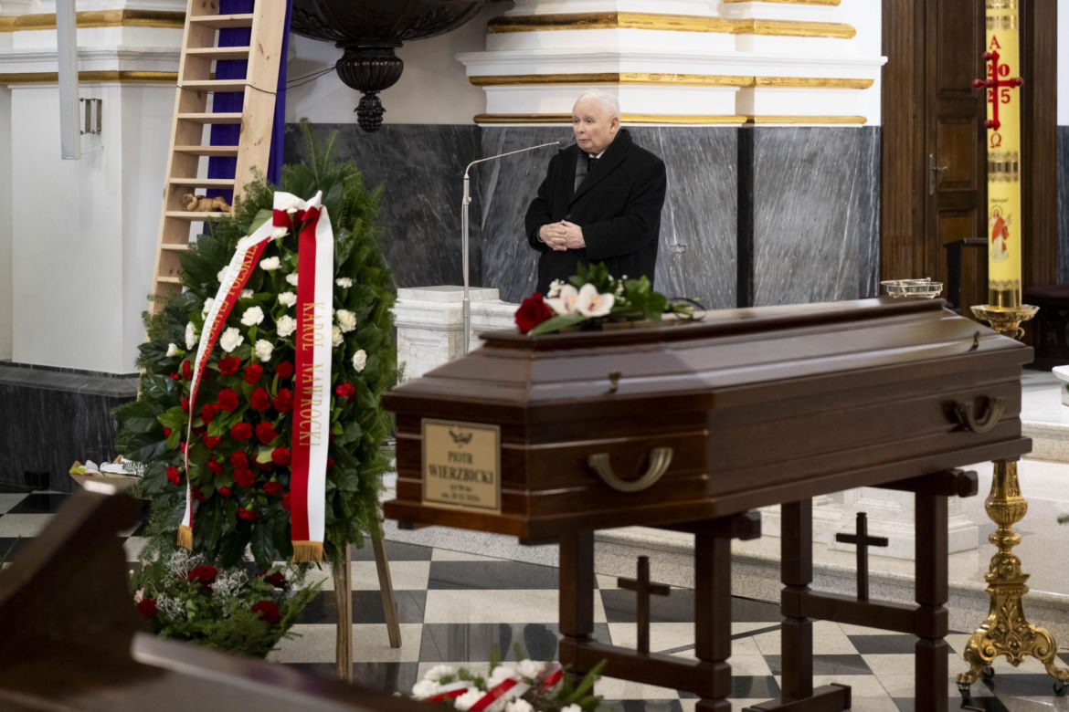 Jarosław Kaczyński na pogrzebie pierwszego naczelnego "Gazety Polskiej"