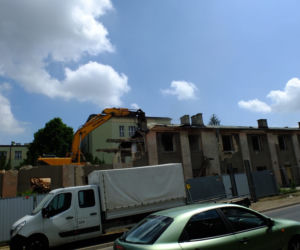 Nie ma gniazd, można wyburzać. Pustostan w centrum Lublina zniknie w ciągu kilku dni