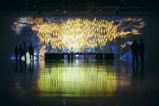 Okrągły Stół wstawili do jaskini! Wystawa w Muzeum Historii Polski