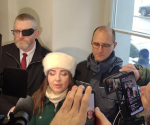 Grzegorz Braun pojawił się w prokuraturze. Nie otrzymał żadnych zarzutów