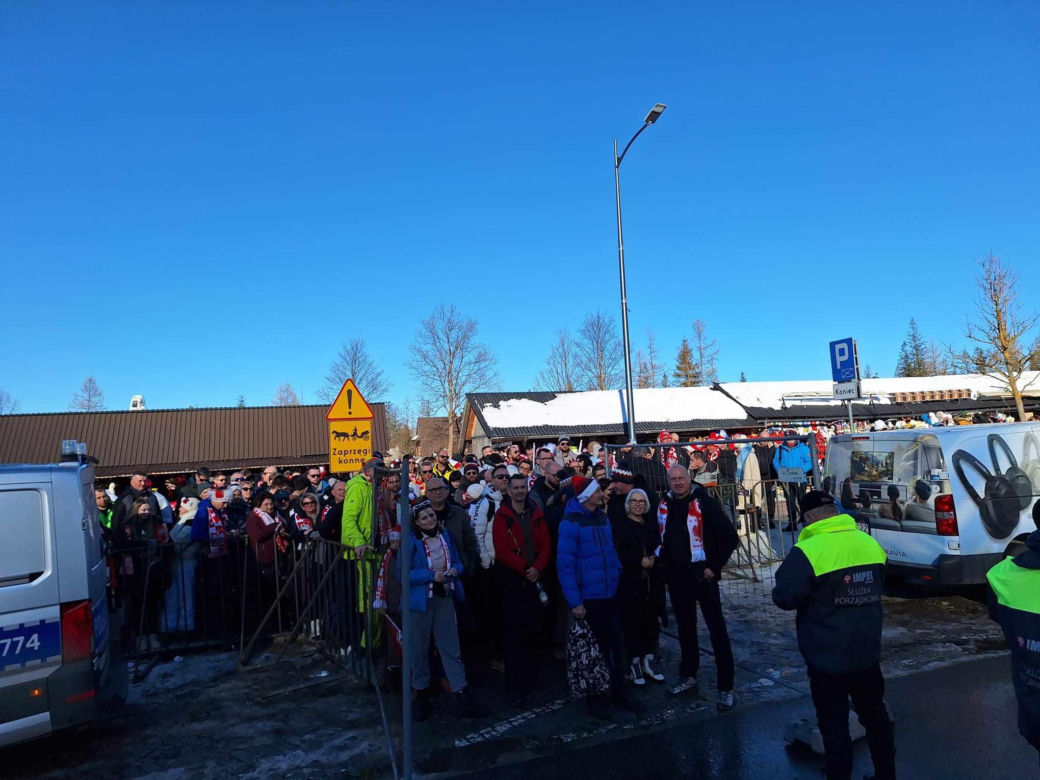 Kibice podczas niedzielnego konkursu Pucharu Świata w Zakopanem