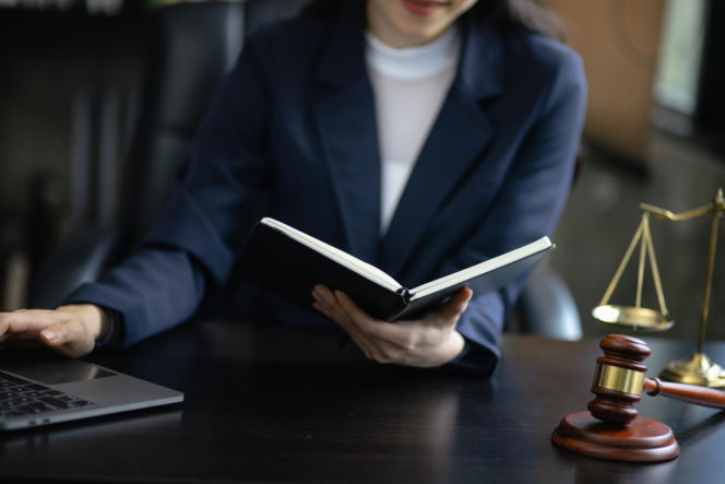 Koniec przywilejów! Rząd Tuska każe płacić pierwszej damie, księżom i rolnikom