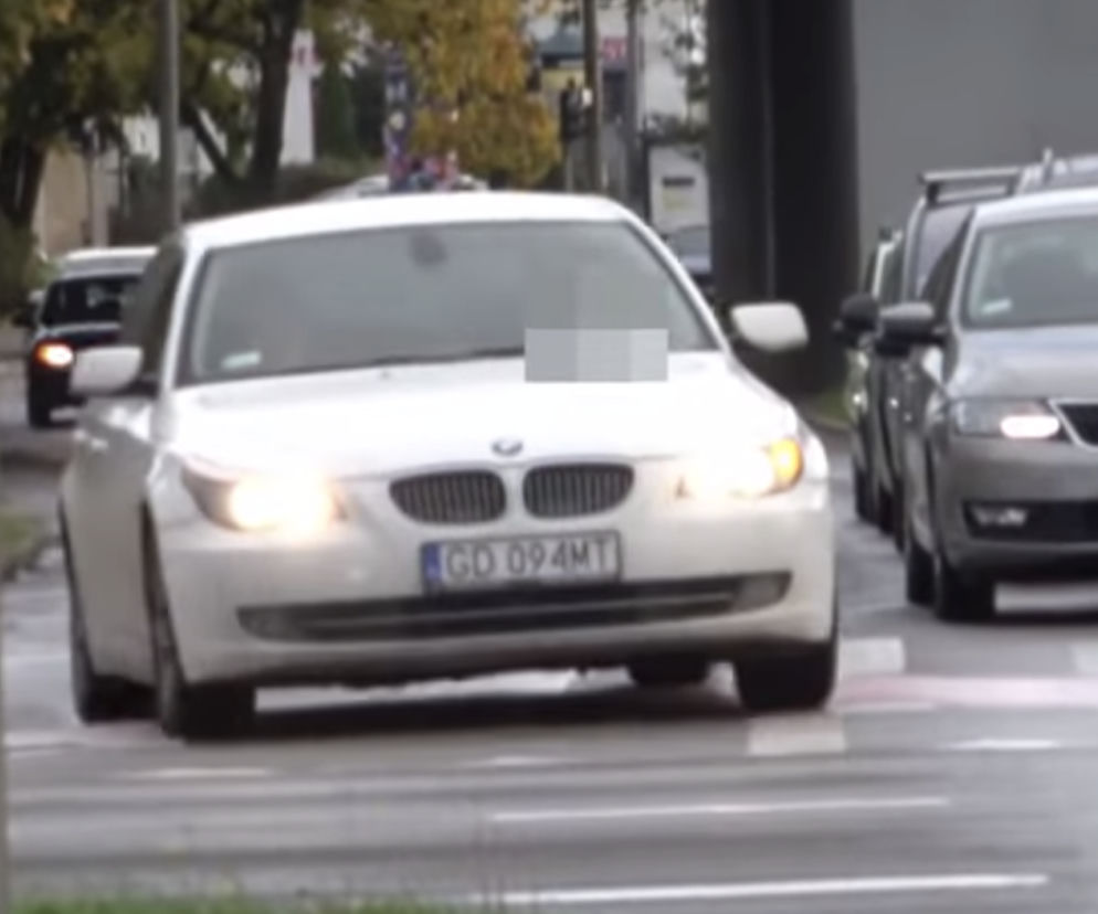 Nieoznakowany radiowóz w Gdyni