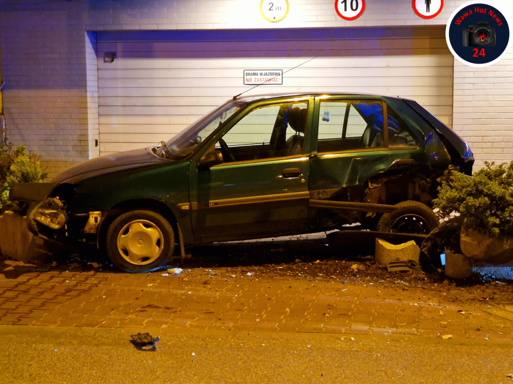 Pijana Ukrainka staranowała zaparkowane auto. Miała ponad 2 promile 
