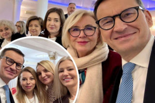 Tak wyglądało wyjazdowe posiedzenie PiS za zamkniętymi drzwiami. Sala jak na bal, kryształowe żyrandole