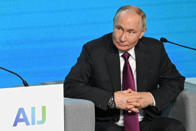 Robot podszedł do Putina! Nie zgadniesz, co zrobił potem