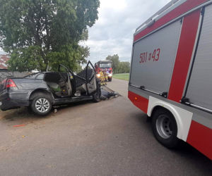 Makabra pod Makowem Mazowieckim! Pijany kierowca zmasakrował citroena [ZDJĘCIA].