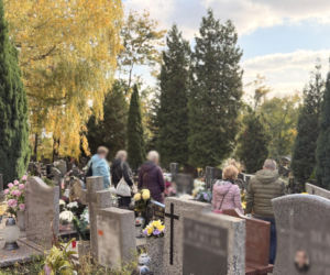 Tak dziś wygląda grób Anny Przybylskiej. Uwielbianą aktorkę pożegnaliśmy 12 lat temu