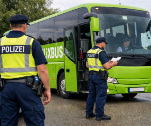 Polak przekroczył granicę… i od razu trafił za kratki. Podróż autobusem skończyła się w celi