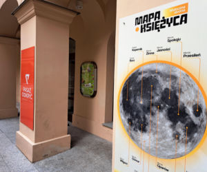 Księżyc w Pasażu Tertila w Tarnowie