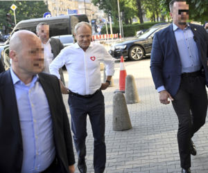 Tusk wezwał na dywanik KO