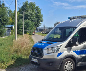 Pożar w fabryce dronów wojskowych w Skarżysku-Kamiennej. Policja bada przyczyny, ulica zablokowana