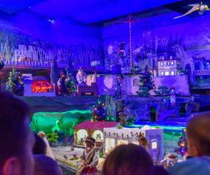 Ruchoma szopka bożonarodzeniowa w kościele zakonu Redemptorystów o. Rydzyka