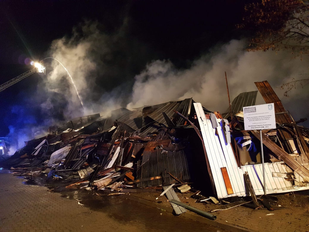 Michałowo. Pożar budynku, w którym kiedyś mieścił się urząd gminy [30.11.2020]