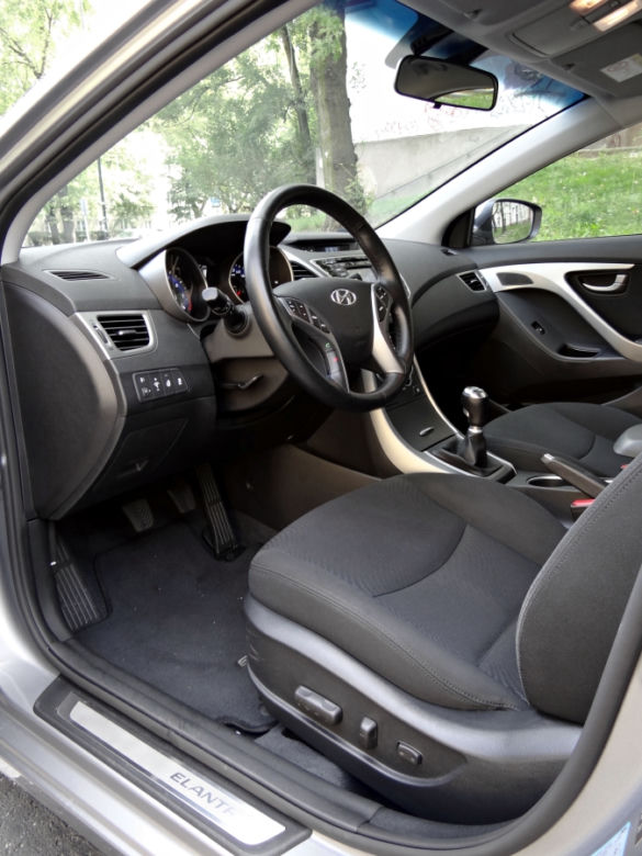 Hyundai Elantra 1.6 MPI w wersji Style