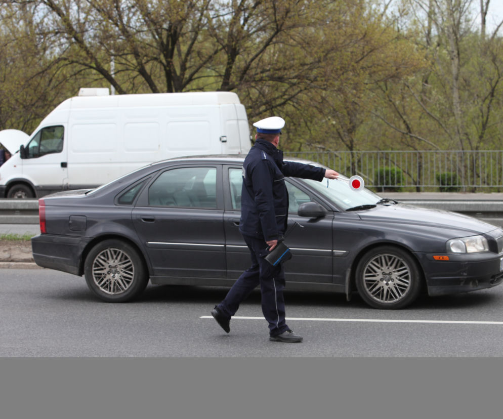 Policja skontroluje foteliki