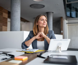 Podcasty, których warto słuchać, gdy chcesz rozwijać karierę