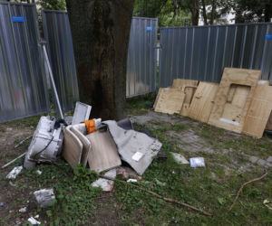 Śmieci zalewają Pragę. Podrzucają śmieci na potęgę!