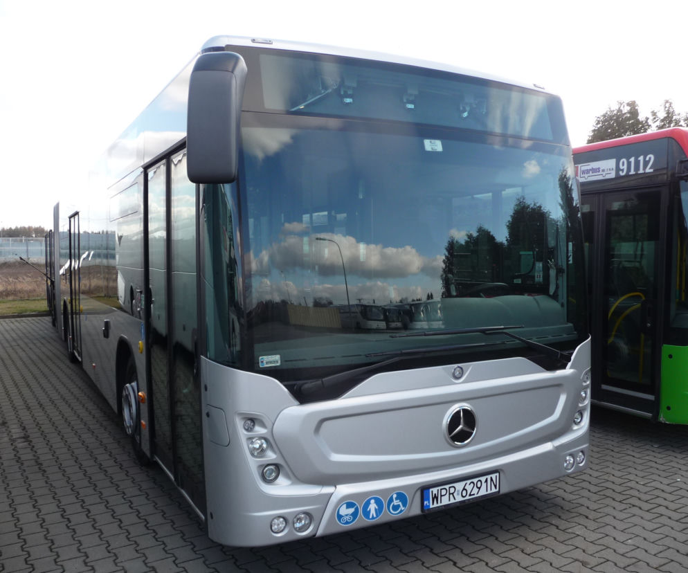 autobus przegubowy