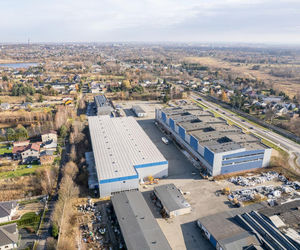 Biurowiec i magazyny wystawione na sprzedaż przez skarbówkę w Częstochowie. Kupisz je za drobniaki