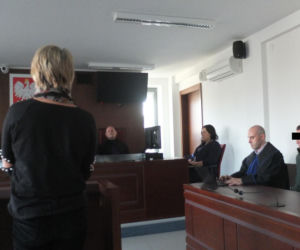 Lubelskie. Podpalił 26-latka i pastwił się nad nim kilkanaście godzin. Ofiara nie żyje