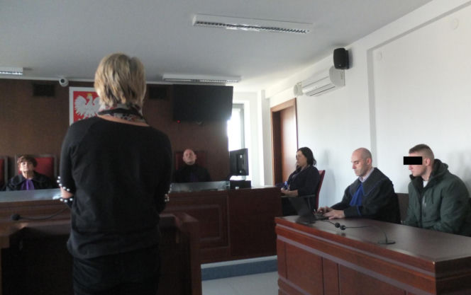 Lubelskie. Podpalił 26-latka i pastwił się nad nim kilkanaście godzin. Ofiara nie żyje