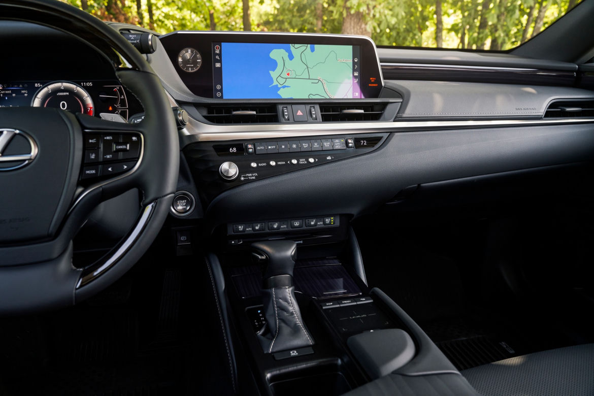 Lexus ES z napędem AWD