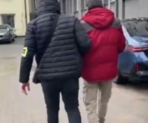 Zadał Darkowi kilkadziesiąt ciosów maczetą