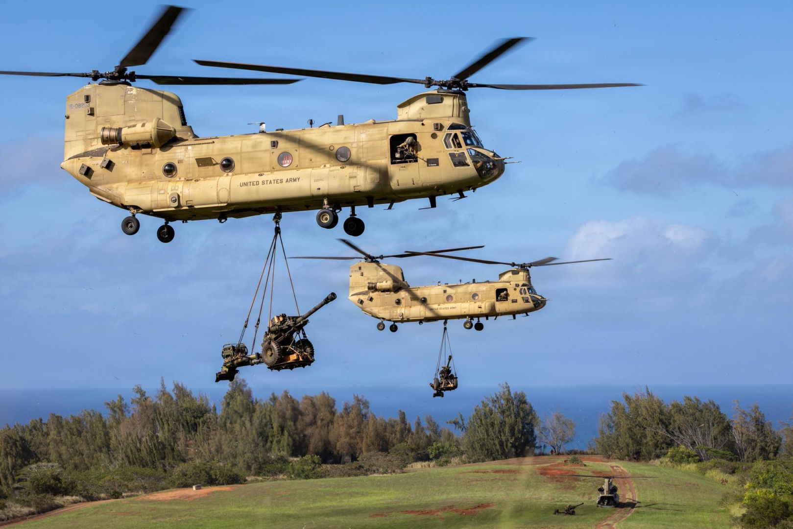 Na krawędzi klęski. Jak pilot śmigłowca Chinook uratował misję Trumpa w Wenezueli