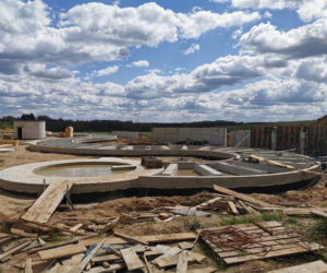 Nowe uzdrowisko na Warmii i Mazurach. Prace przy tężni idą pełną parą