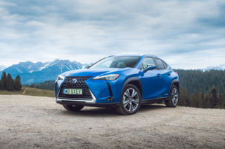 Lexus UX 300e - on naprawdę istnieje. Ile zużywa energii, jaki ma zasięg? TEST