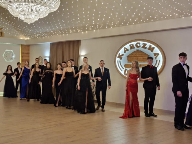 Studniówka 2026. Bal uczniów Zespołu Szkół Zawodowych nr 2 w Starachowicach