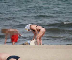 Ewa Skibińska na plaży