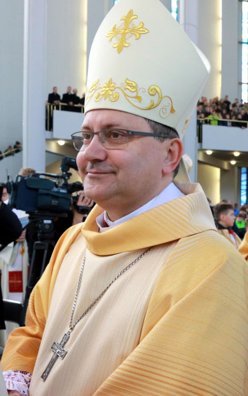 Bp Damian Muskus