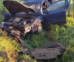 Poważny wypadek na DK 65. Czteroosobowa rodzina wracała z wakacji [ZDJĘCIA]