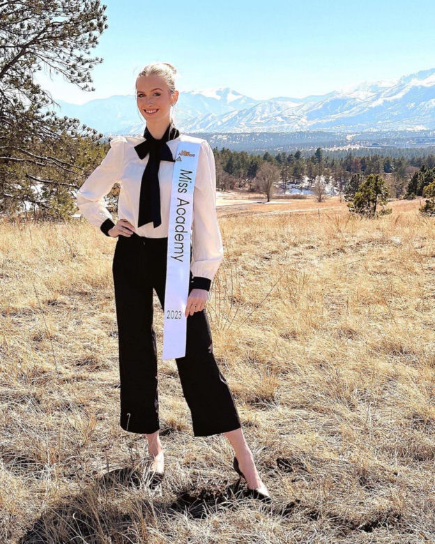 Najpiękniejsza żołnierka chce być Miss Ameryki! Musisz zobaczyć Madison Marsh 