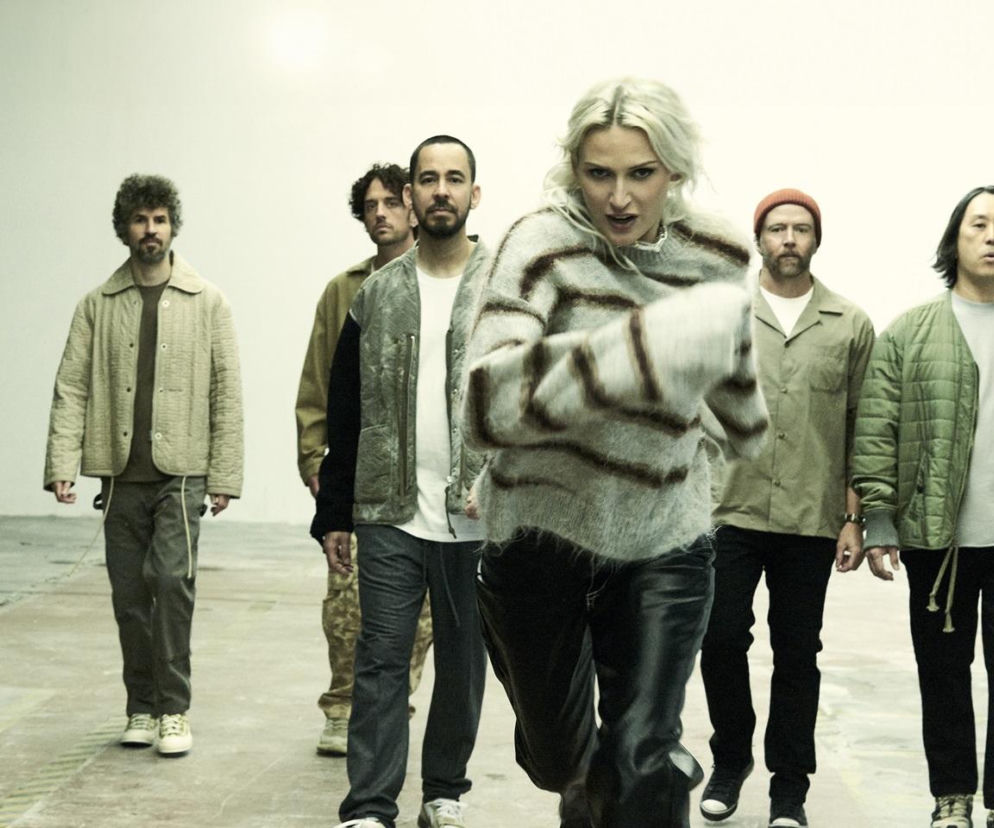 Zespół Linkin Park z wokalistką Emily Armstrong na czele. O historycznym sukcesie grupy przeczytasz w serwisie Eska.